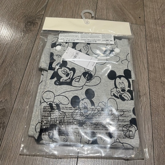 Gap Disney 100% Organic Cotton Mickey Mouse PJ Set 6Y - Picture 4 of 6